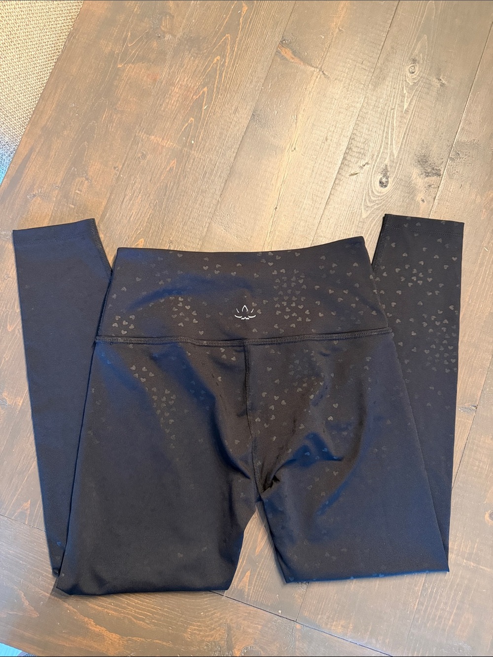 Beyond Yoga Like New Black Heart Leggings Size M